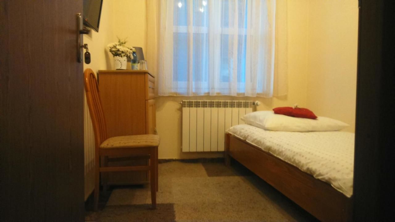 Отели типа «постель и завтрак» Pokoje Gościnne u Meresa Живец-46